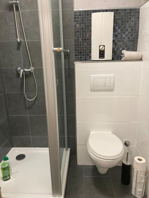Toll Apartment Am Rhein Netflix Internet 1000 Mbits, Free Parking 杜伊斯堡 外观 照片
